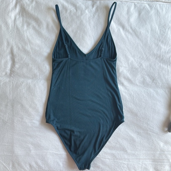 ARITZIA Talula Kinver Bodysuit - Picture 8 of 9